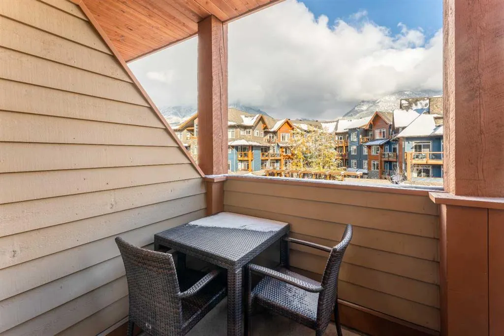 173 Kananaskis Way, #323