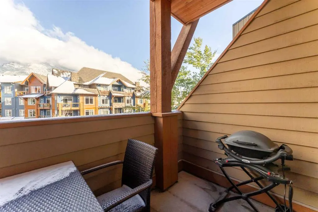 173 Kananaskis Way, #323