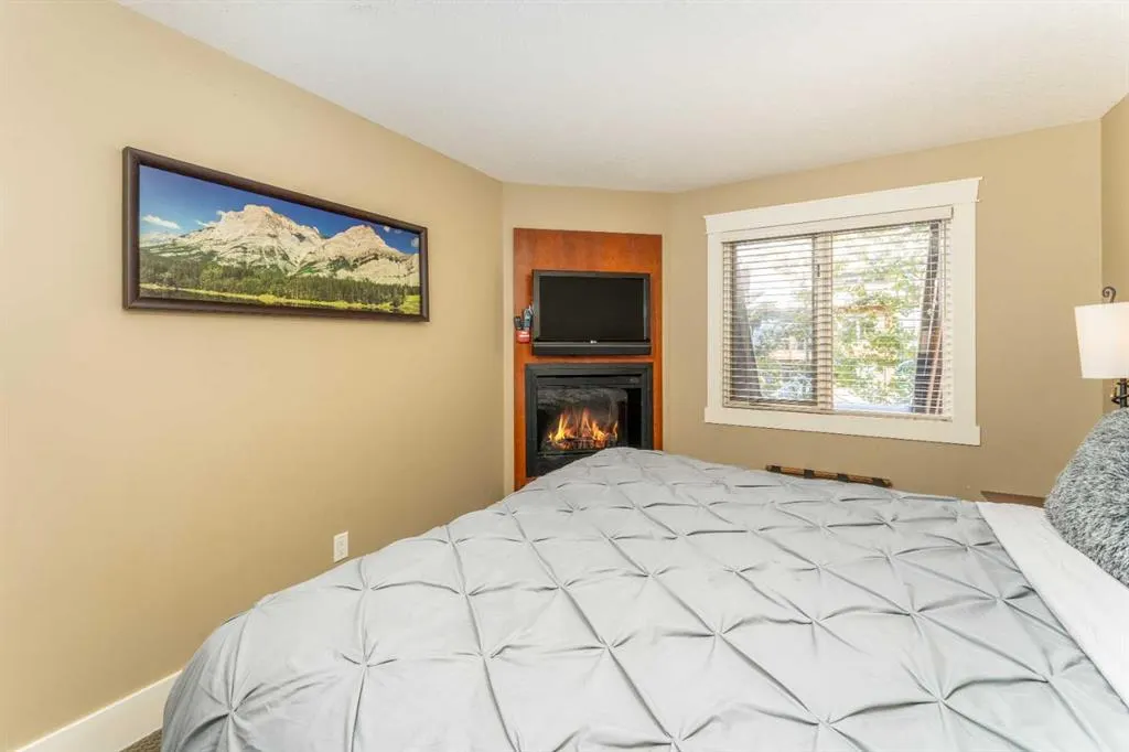 173 Kananaskis Way, #323