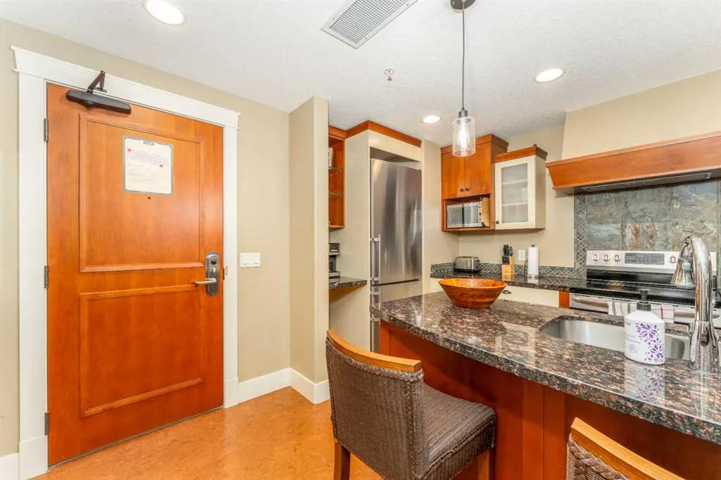 173 Kananaskis Way, #323