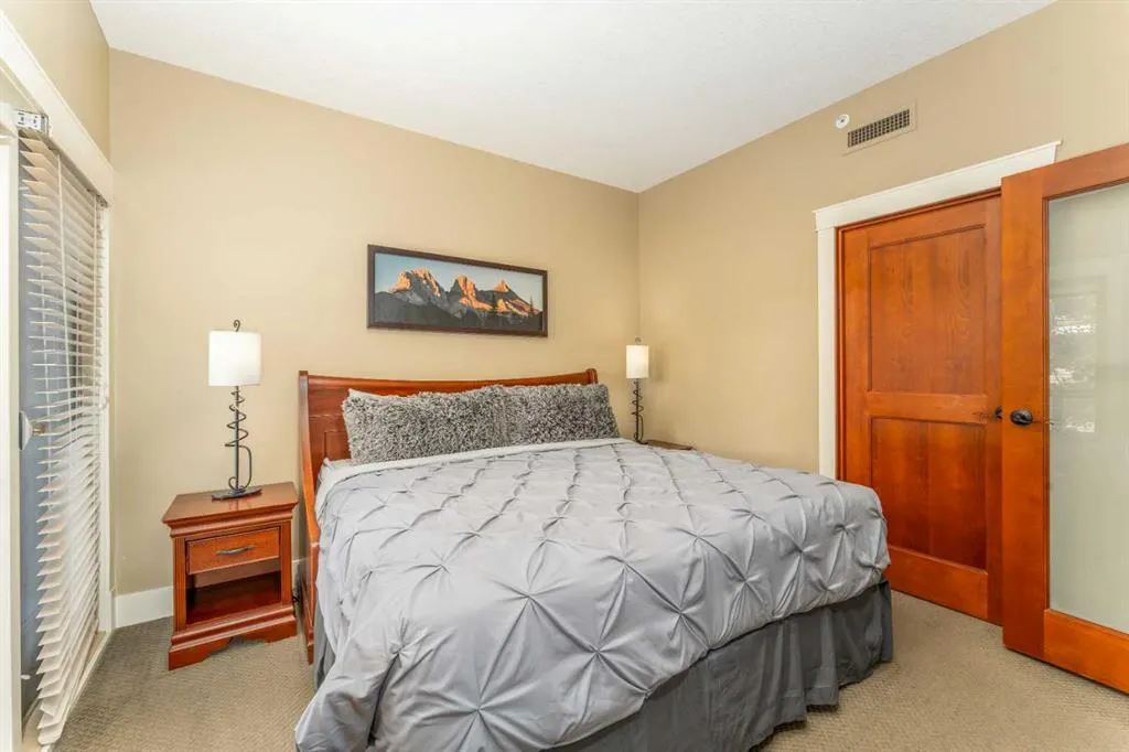 173 Kananaskis Way, #323