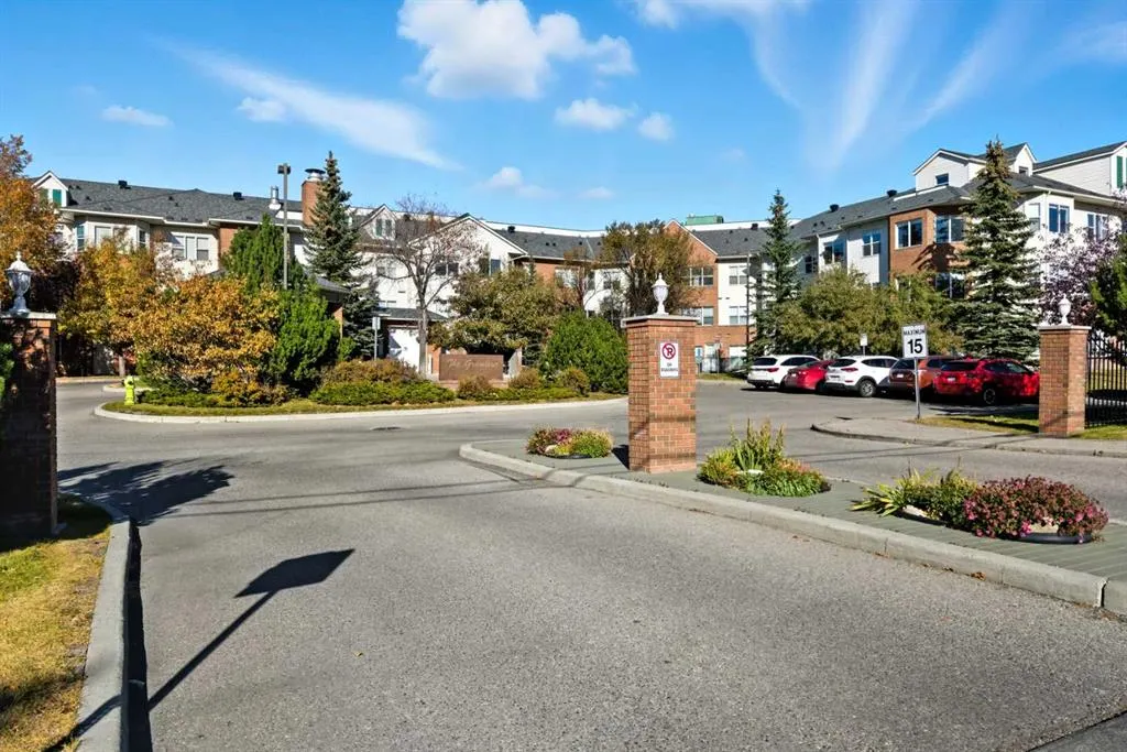 1920 14 Avenue NE, #221