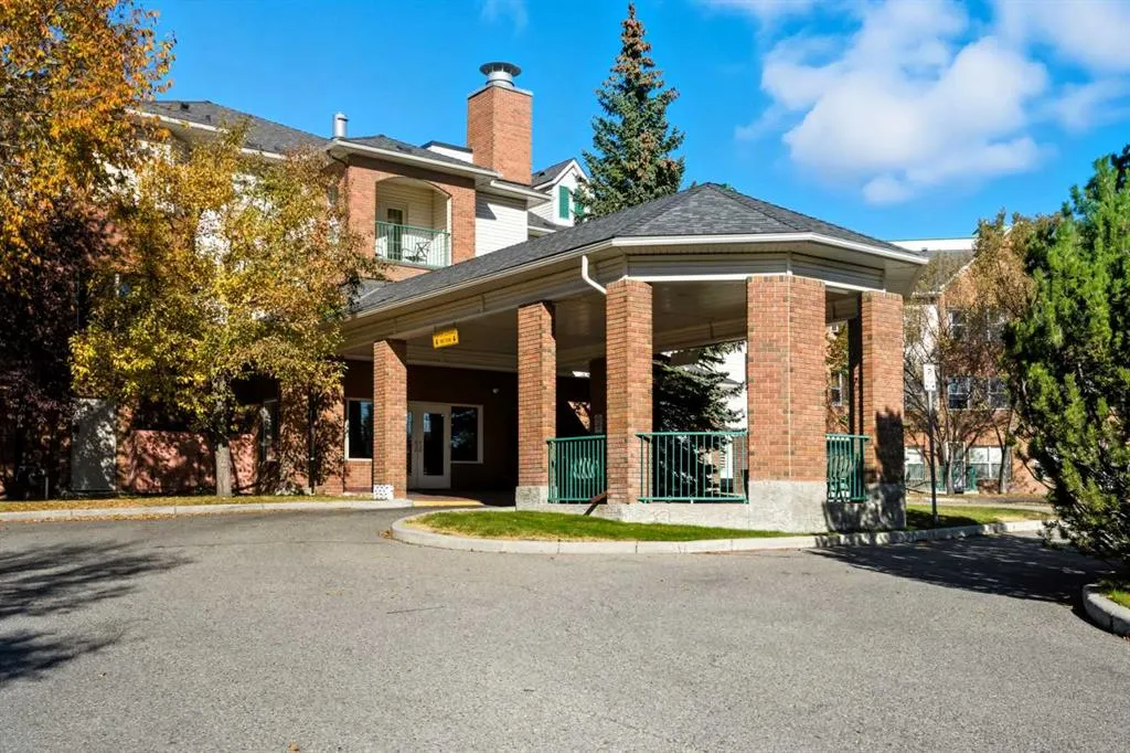 1920 14 Avenue NE, #221