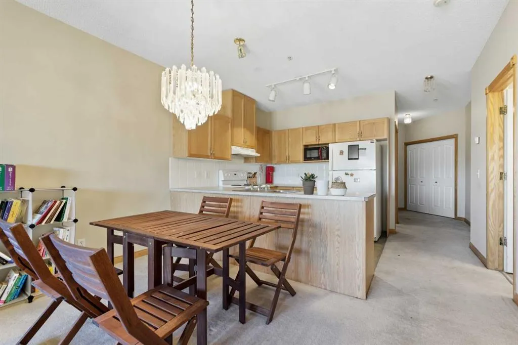 1920 14 Avenue NE, #221