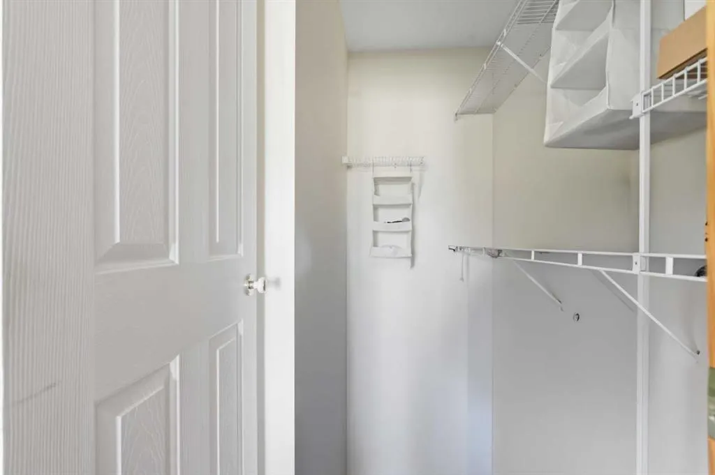 1920 14 Avenue NE, #221