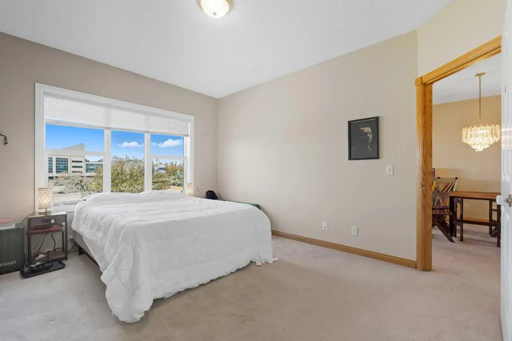 1920 14 Avenue NE, #221