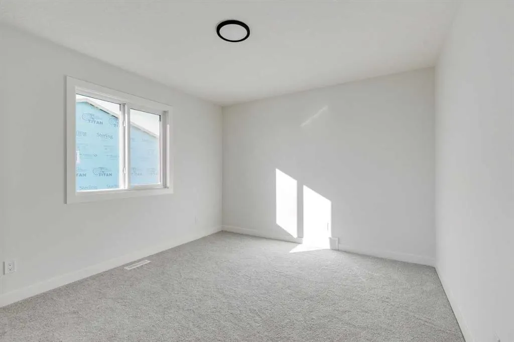 138 Northern Lights Crescent