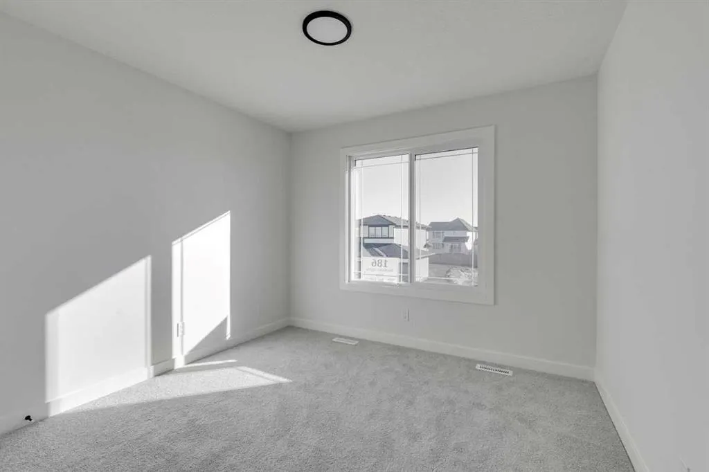 138 Northern Lights Crescent