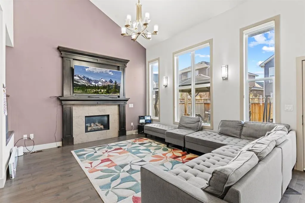 269 Kinniburge Boulevard