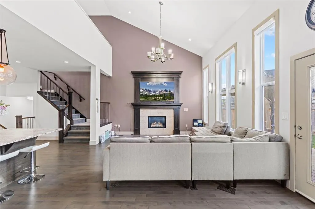 269 Kinniburge Boulevard