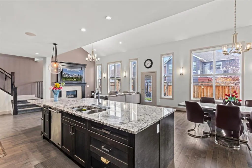 269 Kinniburge Boulevard