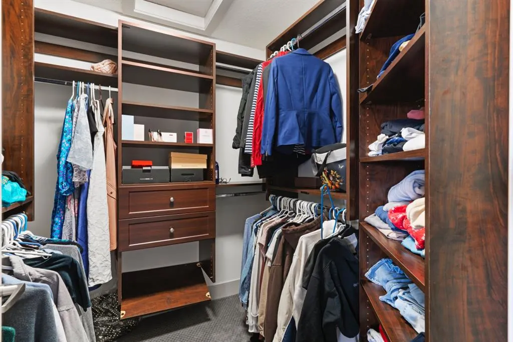 269 Kinniburge Boulevard