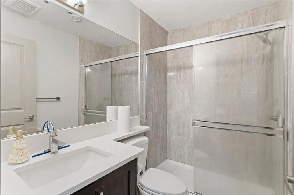 269 Kinniburge Boulevard