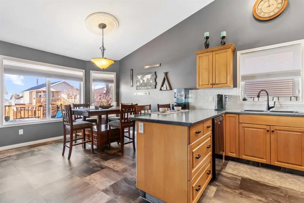 42 Lindman Close