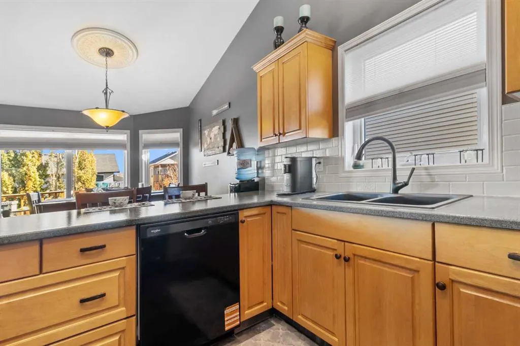 42 Lindman Close