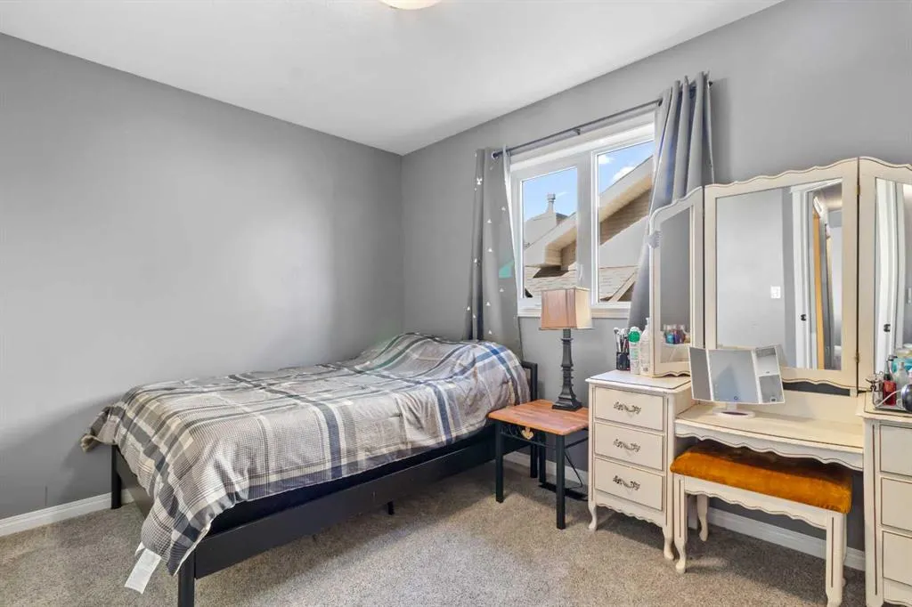 42 Lindman Close