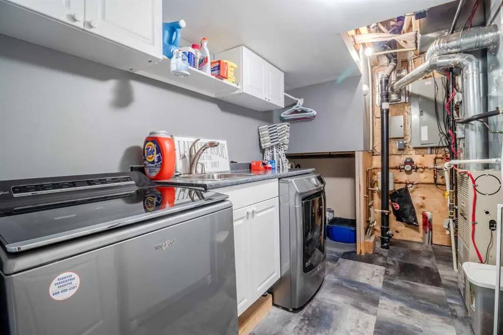 42 Lindman Close