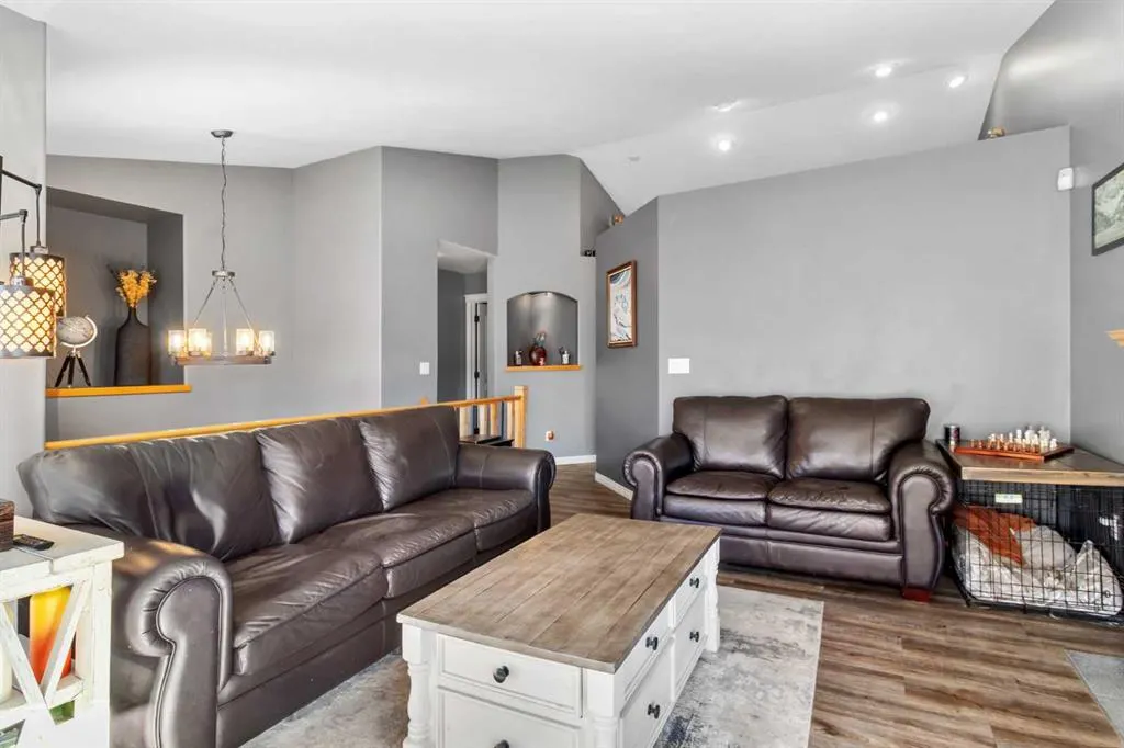 42 Lindman Close