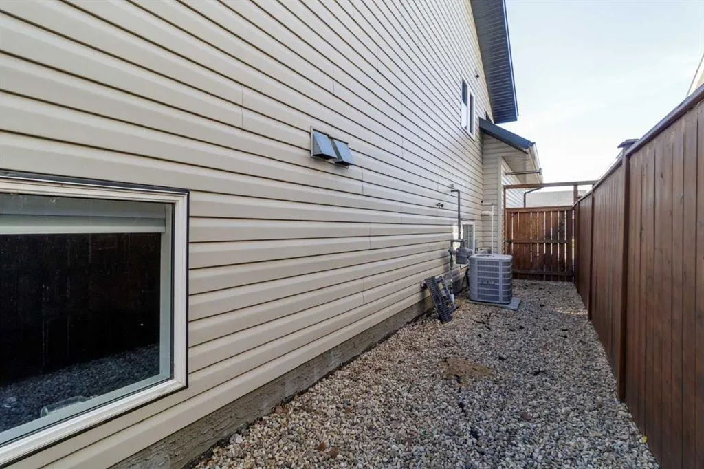 42 Lindman Close