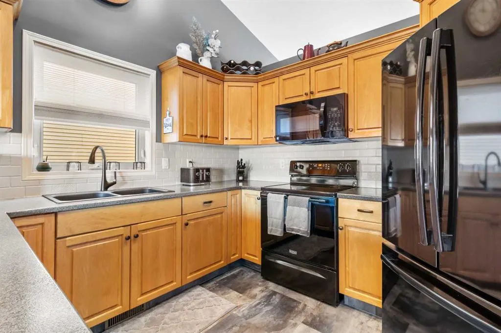 42 Lindman Close