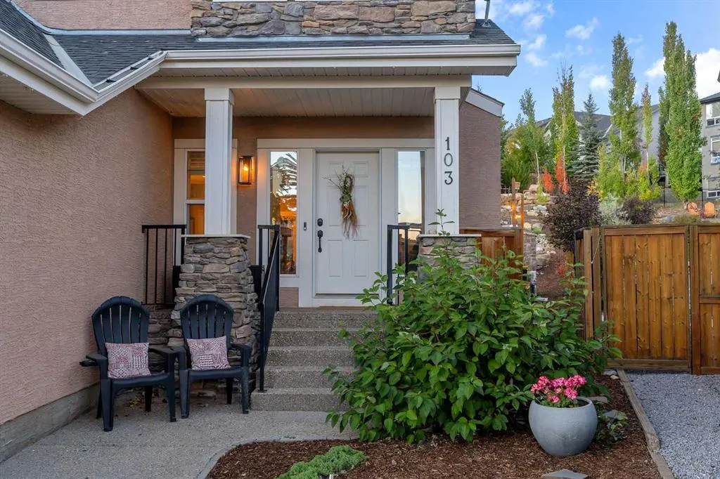 103 Aspen Stone Crescent SW