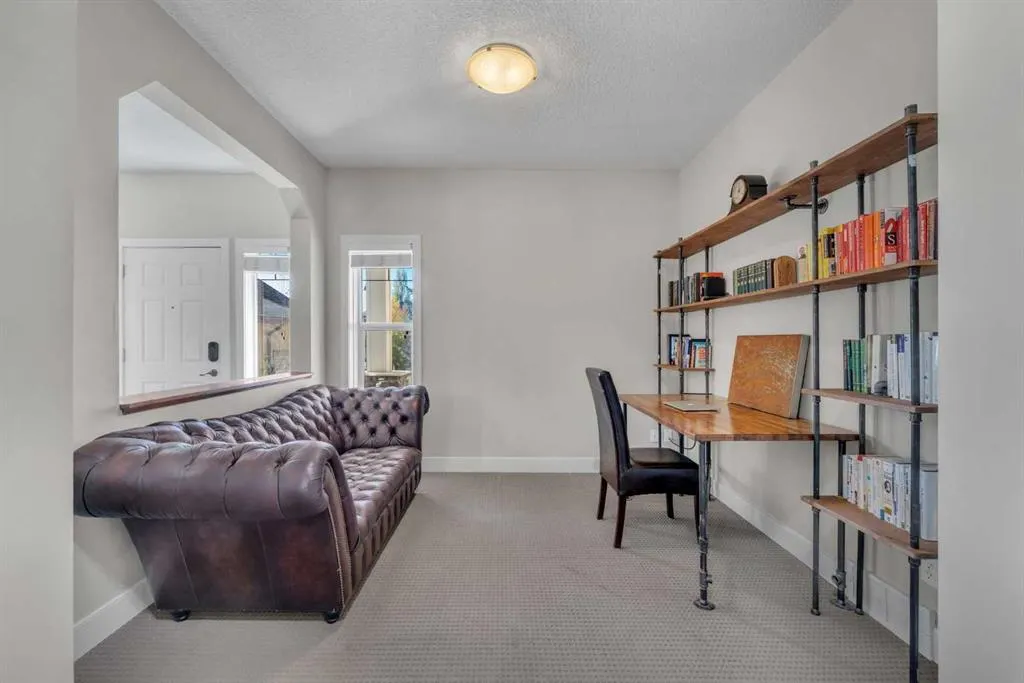 103 Aspen Stone Crescent SW