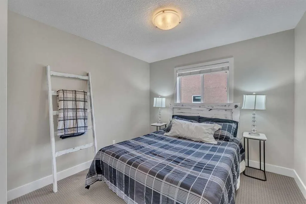 103 Aspen Stone Crescent SW