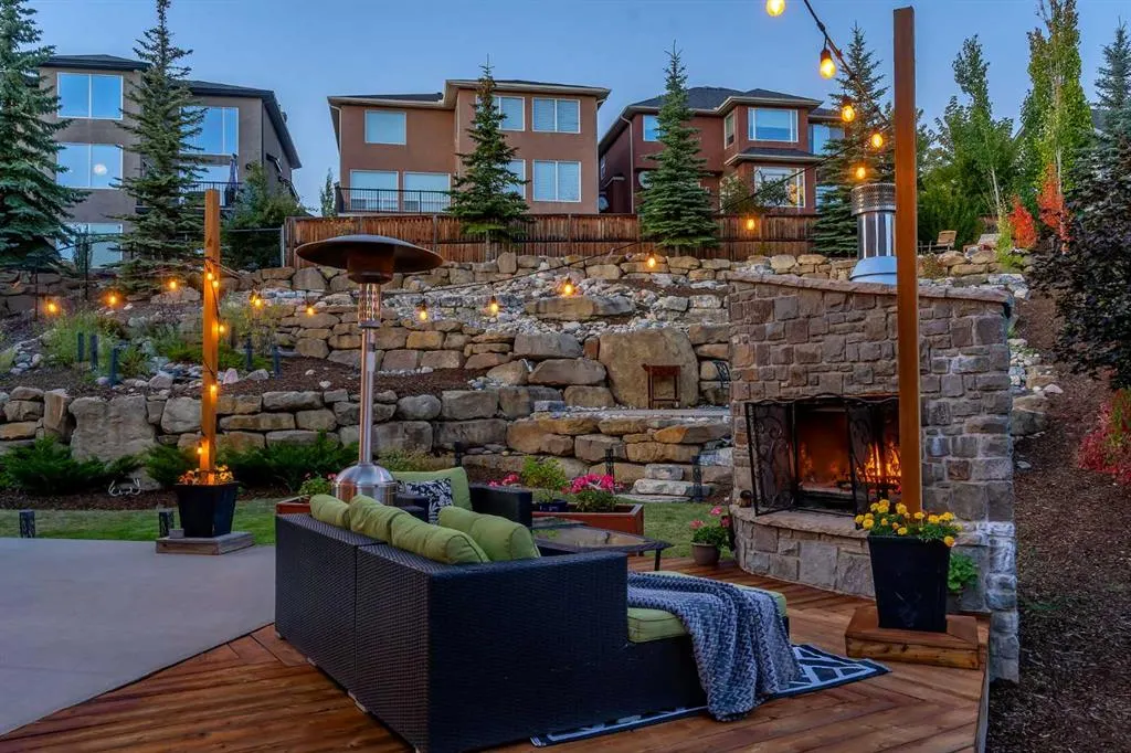 103 Aspen Stone Crescent SW