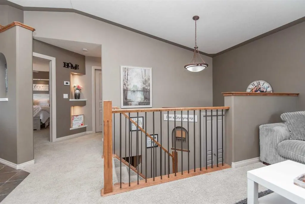 1 Pine Crescent