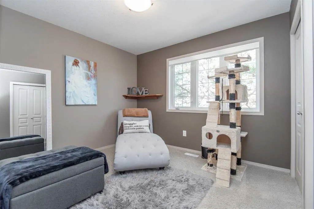 1 Pine Crescent