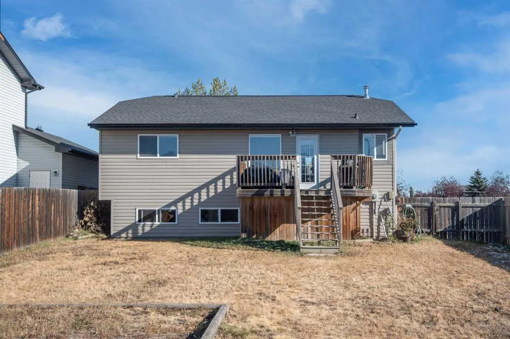 1 Pine Crescent