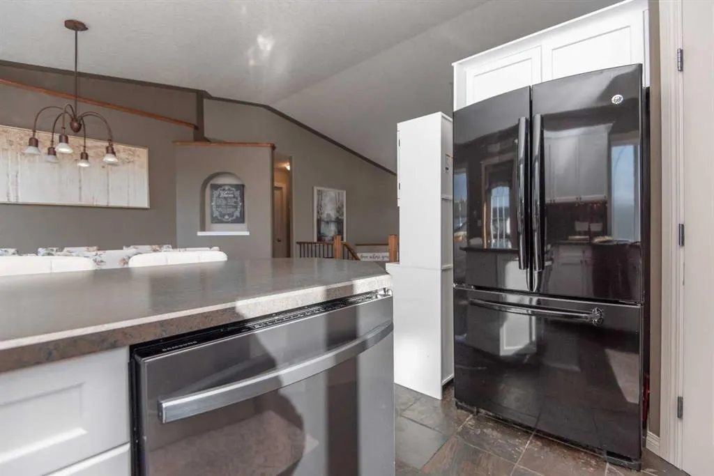 1 Pine Crescent