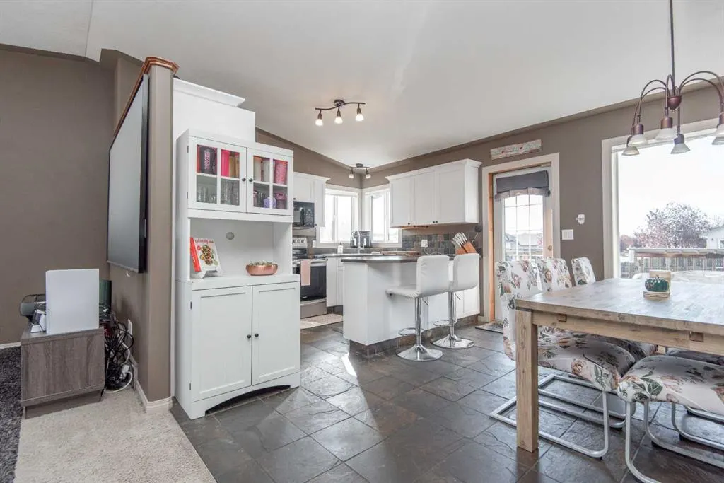1 Pine Crescent