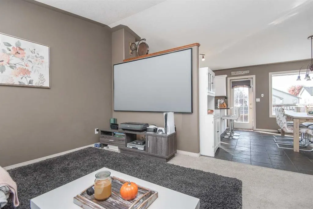 1 Pine Crescent