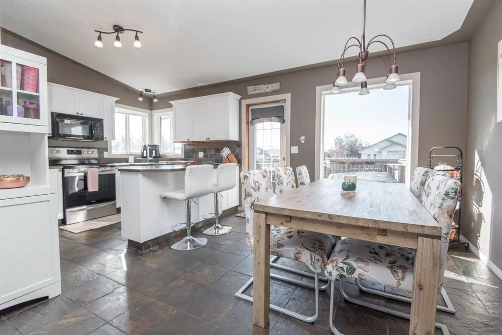 1 Pine Crescent