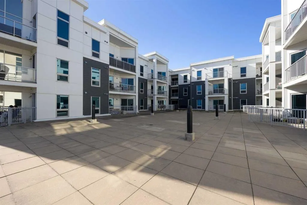 10218 King Street, #216