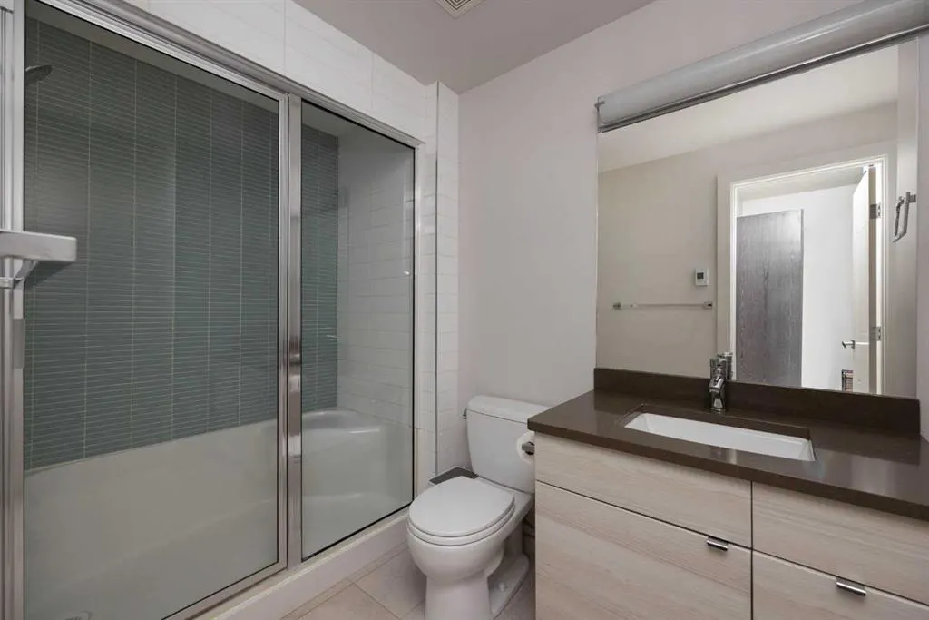 10218 King Street, #216