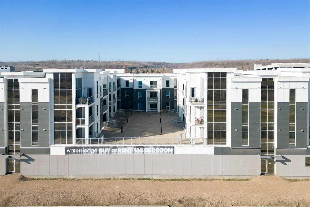 10218 King Street, #216