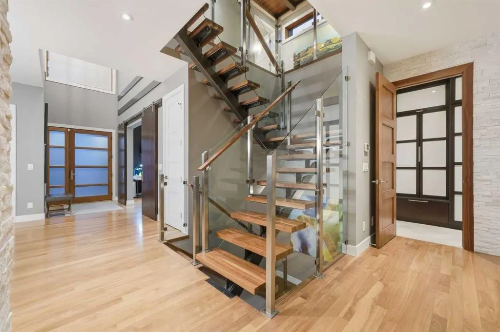 2014 32 Avenue SW