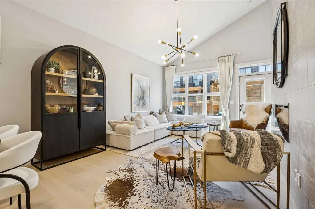 376 Precedence Hill