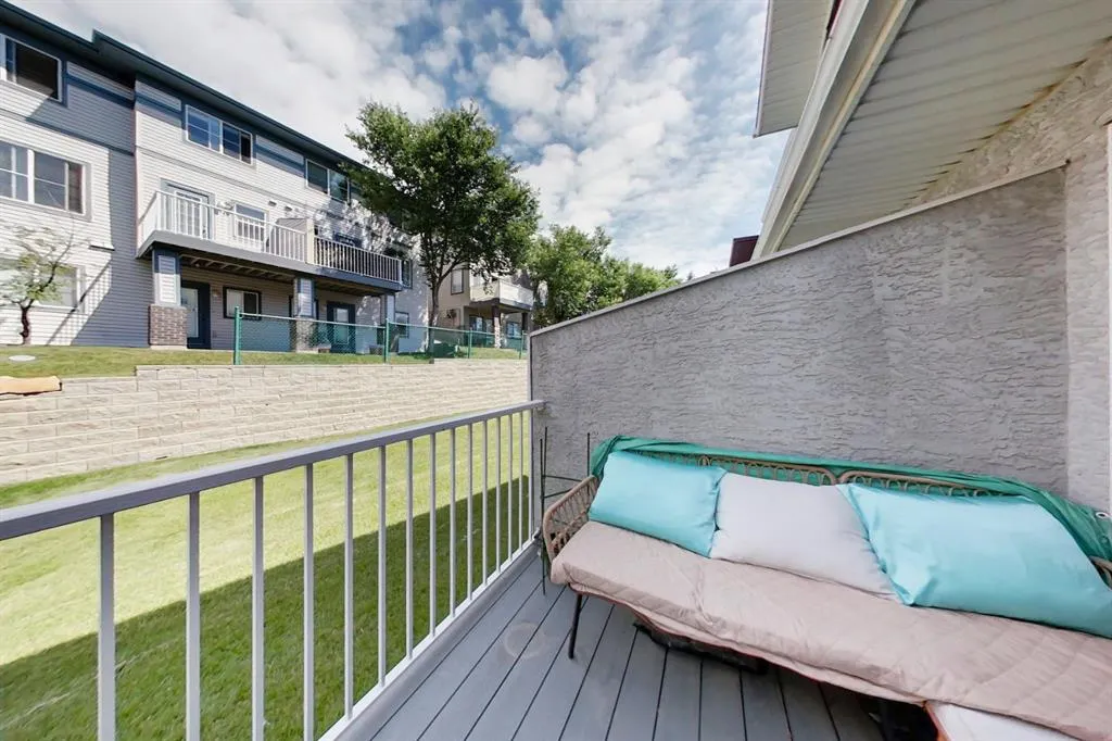 6 Hidden Creek Rise NW