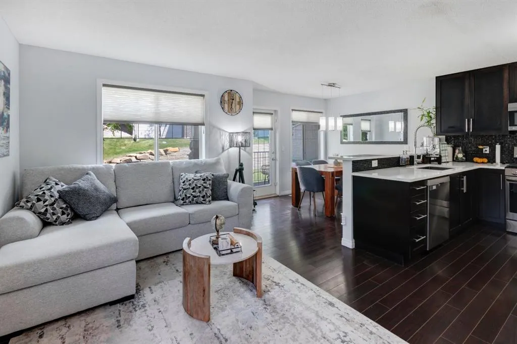 6 Hidden Creek Rise NW