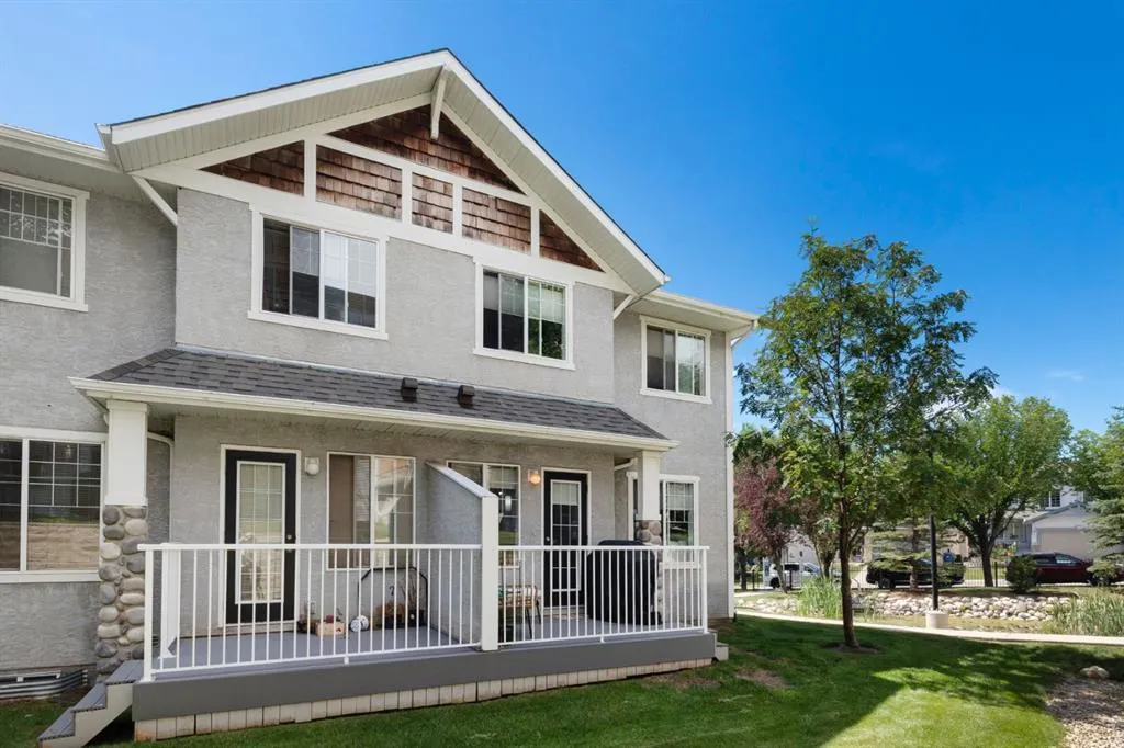 6 Hidden Creek Rise NW