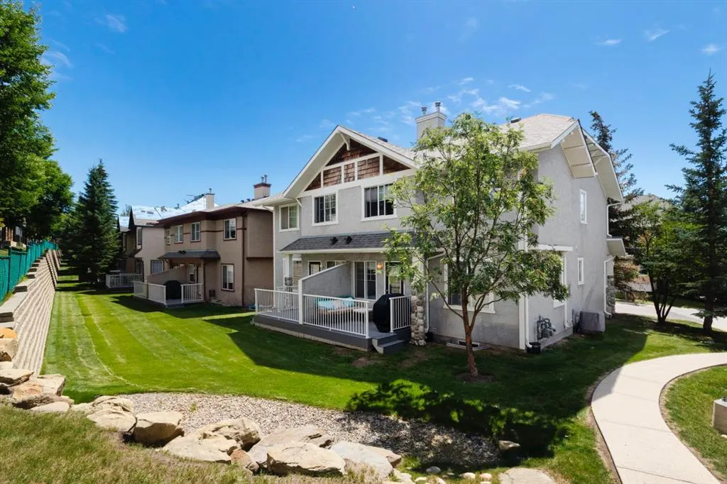 6 Hidden Creek Rise NW