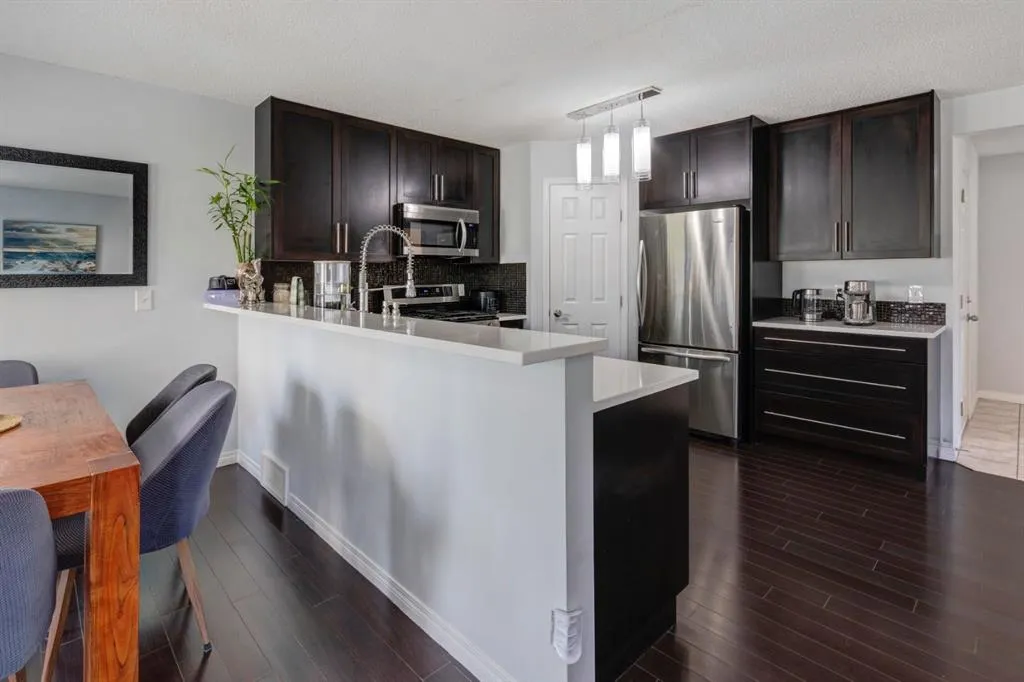 6 Hidden Creek Rise NW