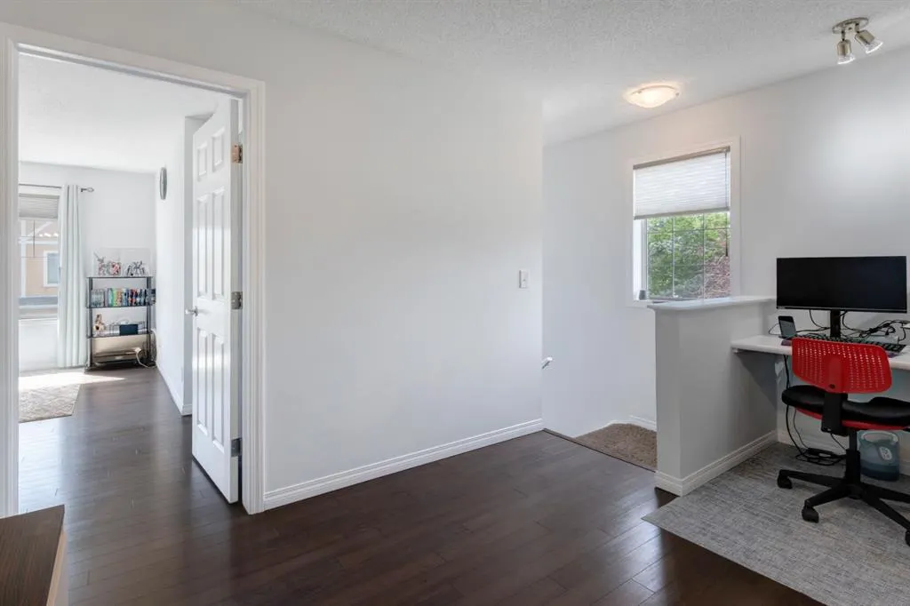 6 Hidden Creek Rise NW