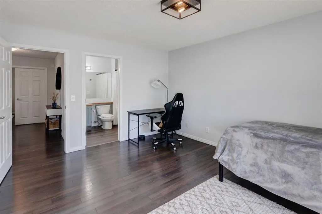 6 Hidden Creek Rise NW