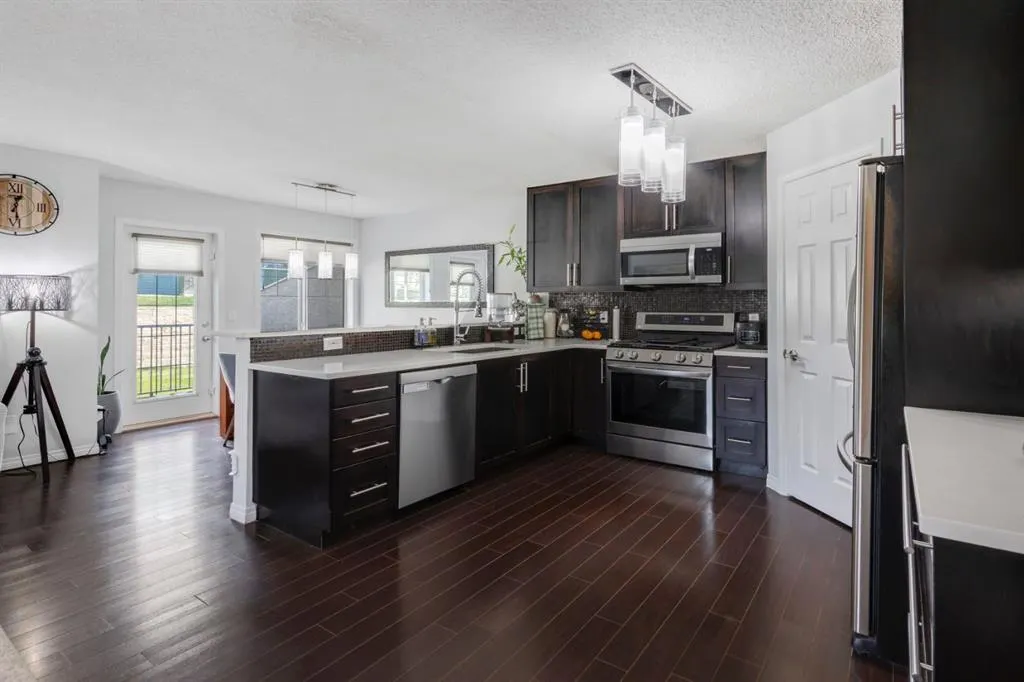 6 Hidden Creek Rise NW