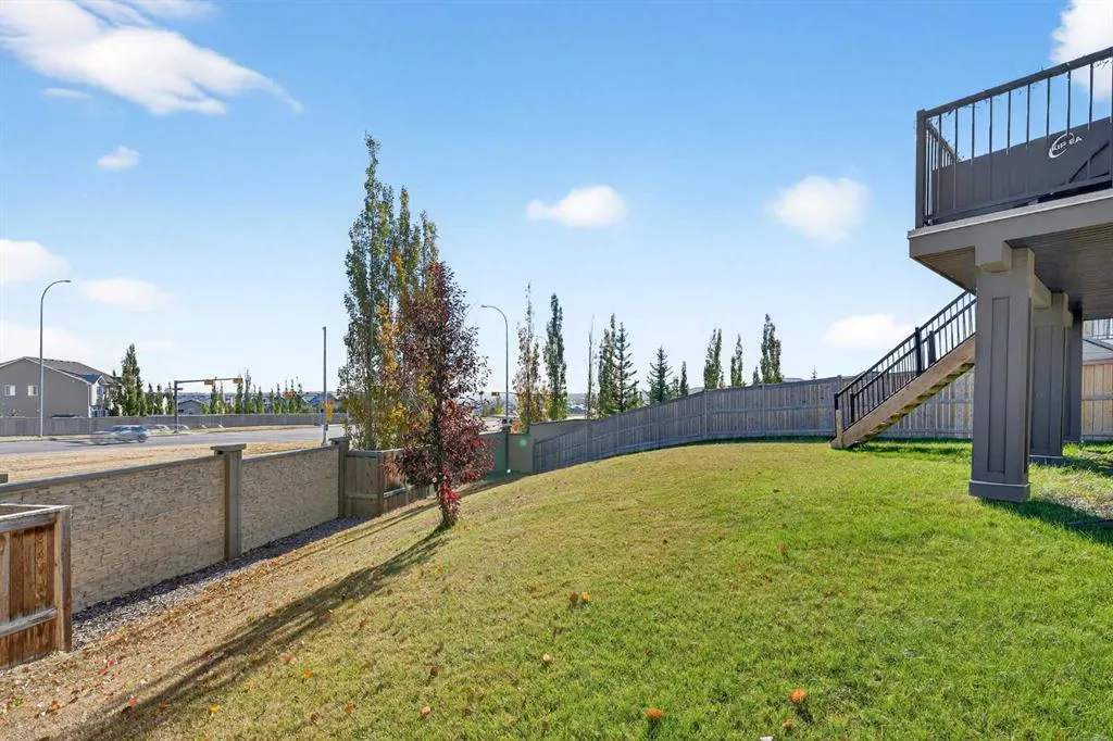 131 Sherwood Bay NW