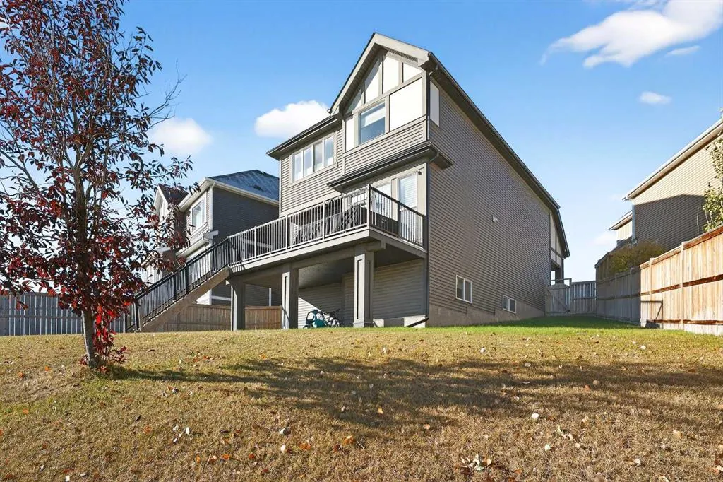 131 Sherwood Bay NW